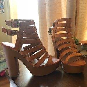 Quipid platform heels/wedges